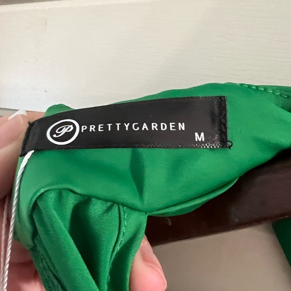 Brand New w/ Tags Pretty Garden emerald green dress - Picture 3 of 3